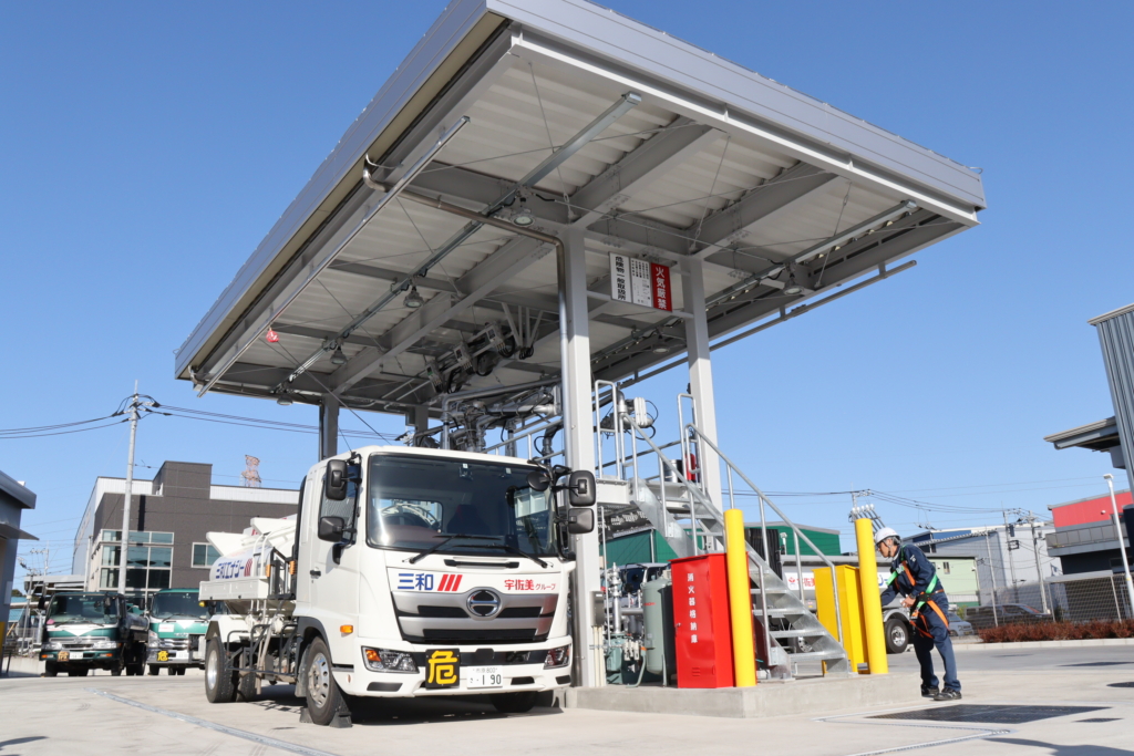 ドライバー/タンクローリー 未経験OK！今ある免許1枚で…負担の少ないタンクローリードライバーへ♪