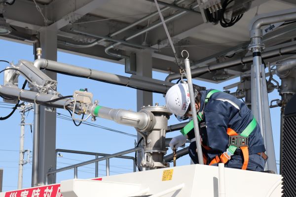 ドライバー/運転手 深夜・泊りの仕事はもう終わり！＼無理なく働ける／近距離♪タンクローリー【宇佐美グループ】