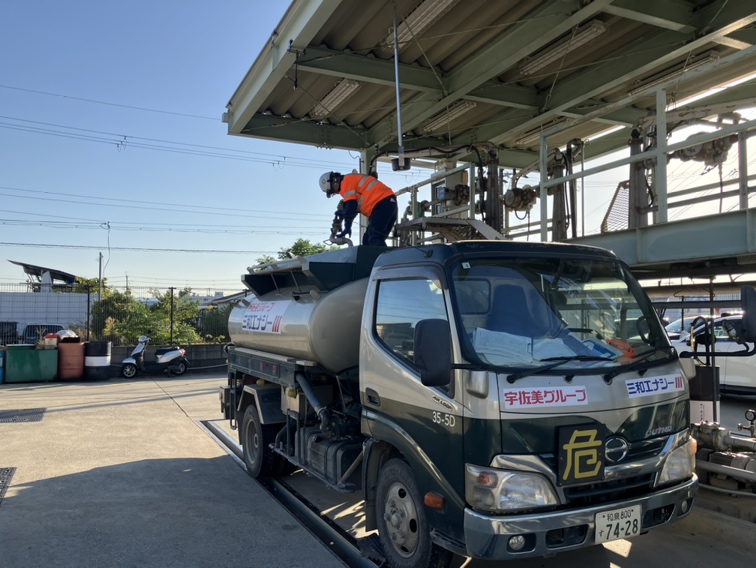ドライバー/運転手 長時間運転・泊まり勤務ナシ！手積み手降ろしゼロ！無理の少ないドライバー