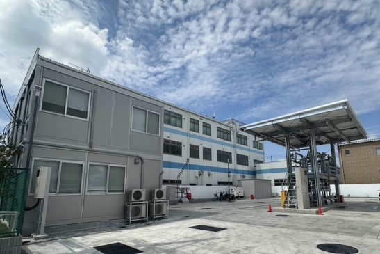 タンクローリードライバー（守口DC）年間休日115日！プライベートも確保できる◎日勤のみの宇佐美グループ正社員